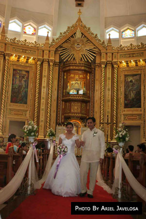 Shrine of the Our Lady of Peace and Good Voyage Parish (Antipolo Cathedral)| Rizal Wedding Catholic Churches | Kasal.com - The Philippine Wedding Planning Guide