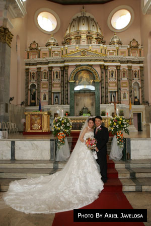 Our Lady of the Most Holy Rosary Parish (Minor Basilica of San Lorenzo Ruiz, Binondo Church)| Metro Manila Wedding Catholic Churches | Kasal.com - The Philippine Wedding Planning Guide