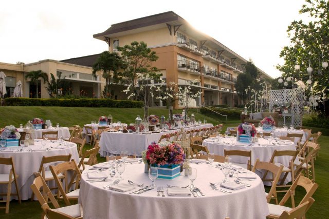 taal vista hotel outdoor reception