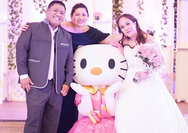 hello kitty themed wedding