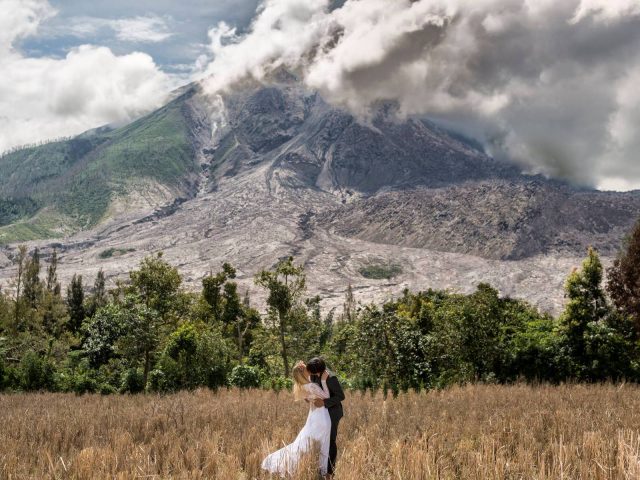 Keow Wee Loong Mt Sinabung Prenup Photo