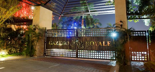 A Rain or Shine Garden Wedding