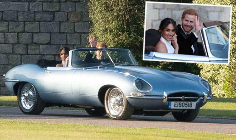 #royalwedding2018 wedding car daily express