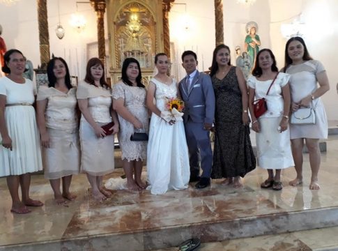 LOOK: Pinay Gets Married in Flooded Church flooded wedding