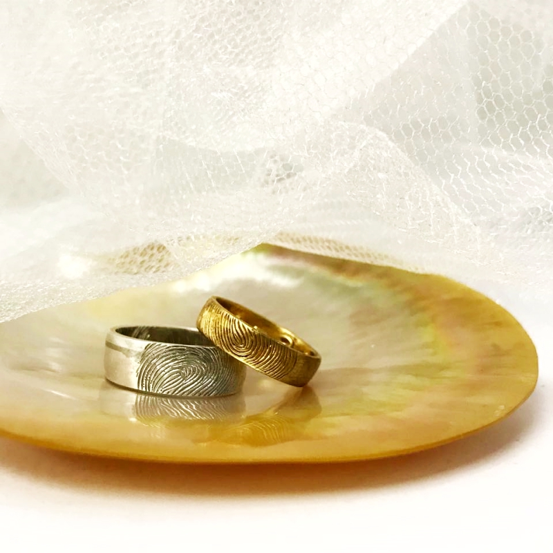 silver and gold wedding rings v gem jewelry