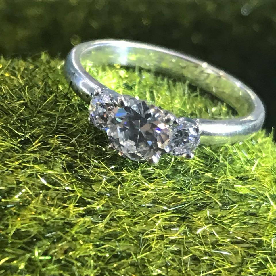 v gem engagament ring