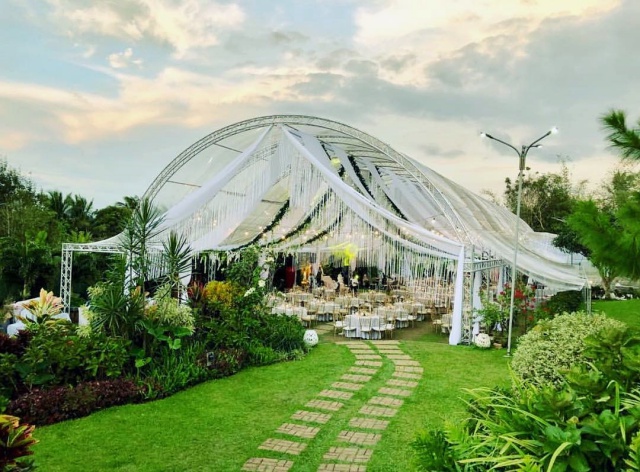 the veranda at bella rosa farm